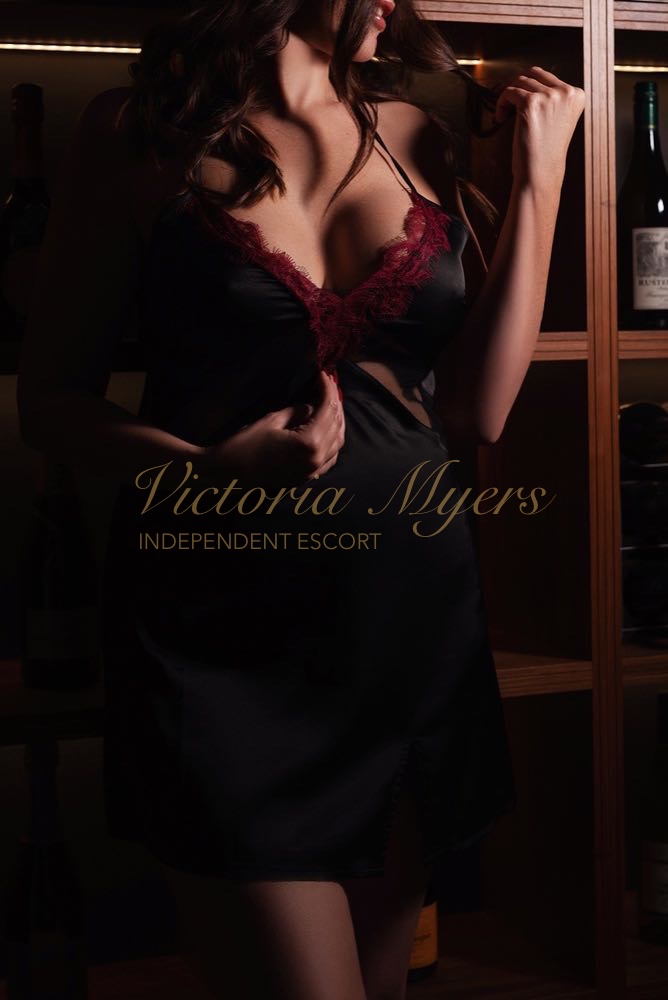 Victoria Myers London Mature escort
